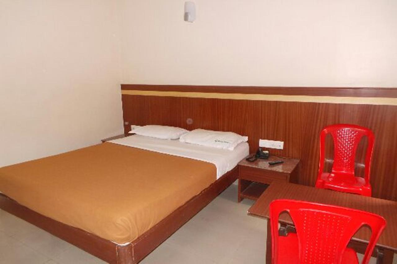 Mlc Gateway Deluxe Inn バンガロール エクステリア 写真