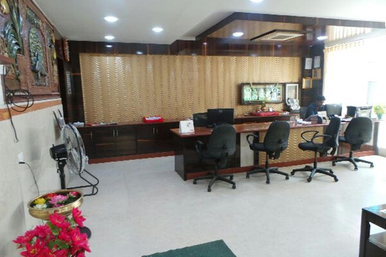 Mlc Gateway Deluxe Inn バンガロール エクステリア 写真